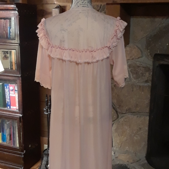 Vintage Intimates Sleepwear Vintage Frilly Dressing Gown Poshmark Vintage Intimates Sleepwear Vintage Frilly Dressing Gown Poshmark